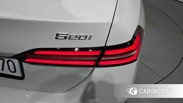 BMW 5 Series (G60) id 4421362 из Кореи 15