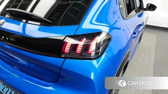 Peugeot e-208 second Generation id 4267294 из Кореи 15