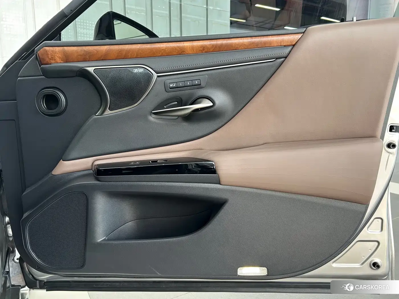 Lexus ES id 4628022 из Китая 15