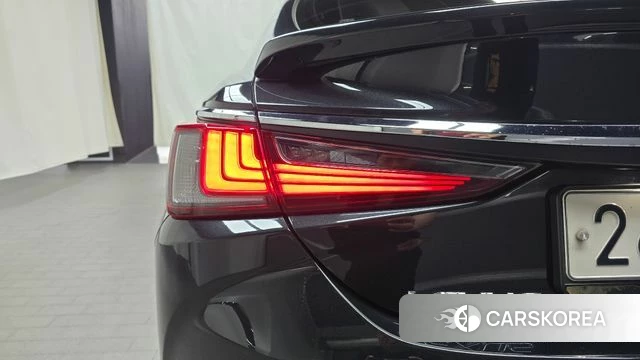 Lexus ES300h 7th generation id 4507640 из Кореи 15