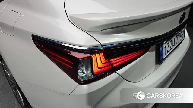Lexus ES300h 7th generation id 4266100 из Кореи 15