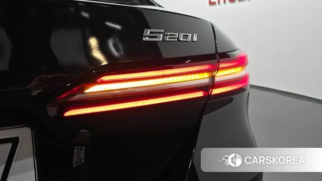 BMW 5 Series (G60) id 4644963 из Кореи 15