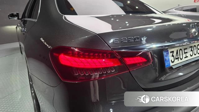 Mercedes-Benz E-Class W213 id 4572772 из Кореи 15