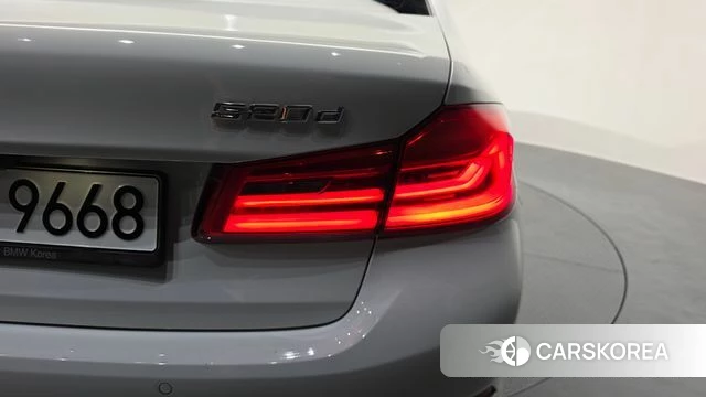 BMW 5 Series (G30) id 4304775 из Кореи 15