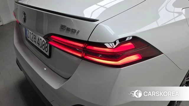 BMW 5 Series (G60) id 4407755 из Кореи 15
