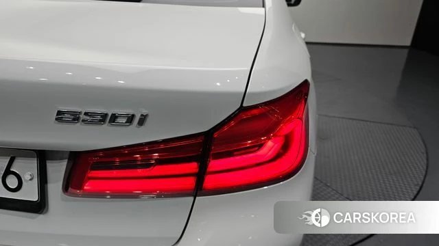 BMW 5 Series (G30) id 4632821 из Кореи 15