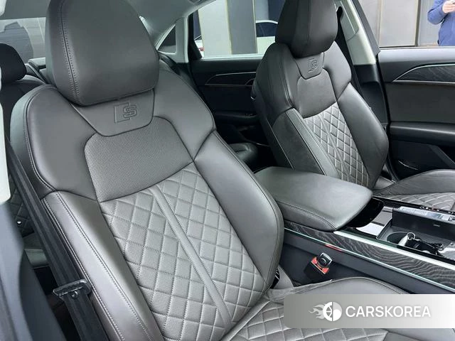 Audi A8 id 4214557 из Китая 15