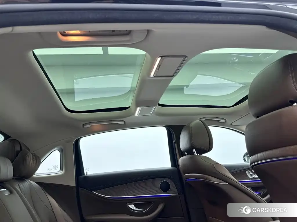 Mercedes-Benz E-Class id 4686005 из Китая 15