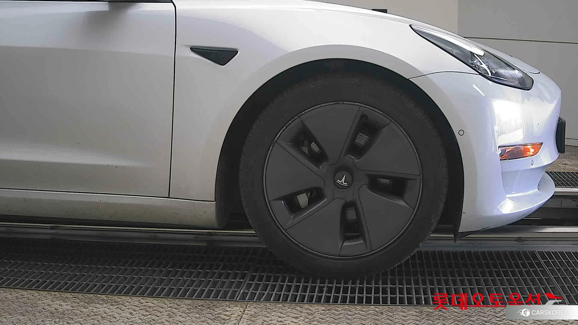 Tesla Model 3 Long Range id 3882116 из Кореи 15