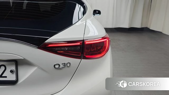 Infiniti Q30 id 4530673 из Кореи 15
