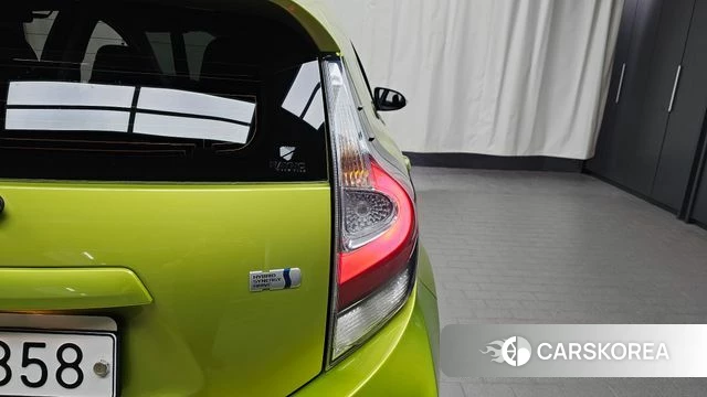 Toyota Prius C id 4633184 из Кореи 15