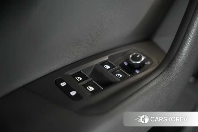 Volkswagen Touareg id 4240640 из Китая 15