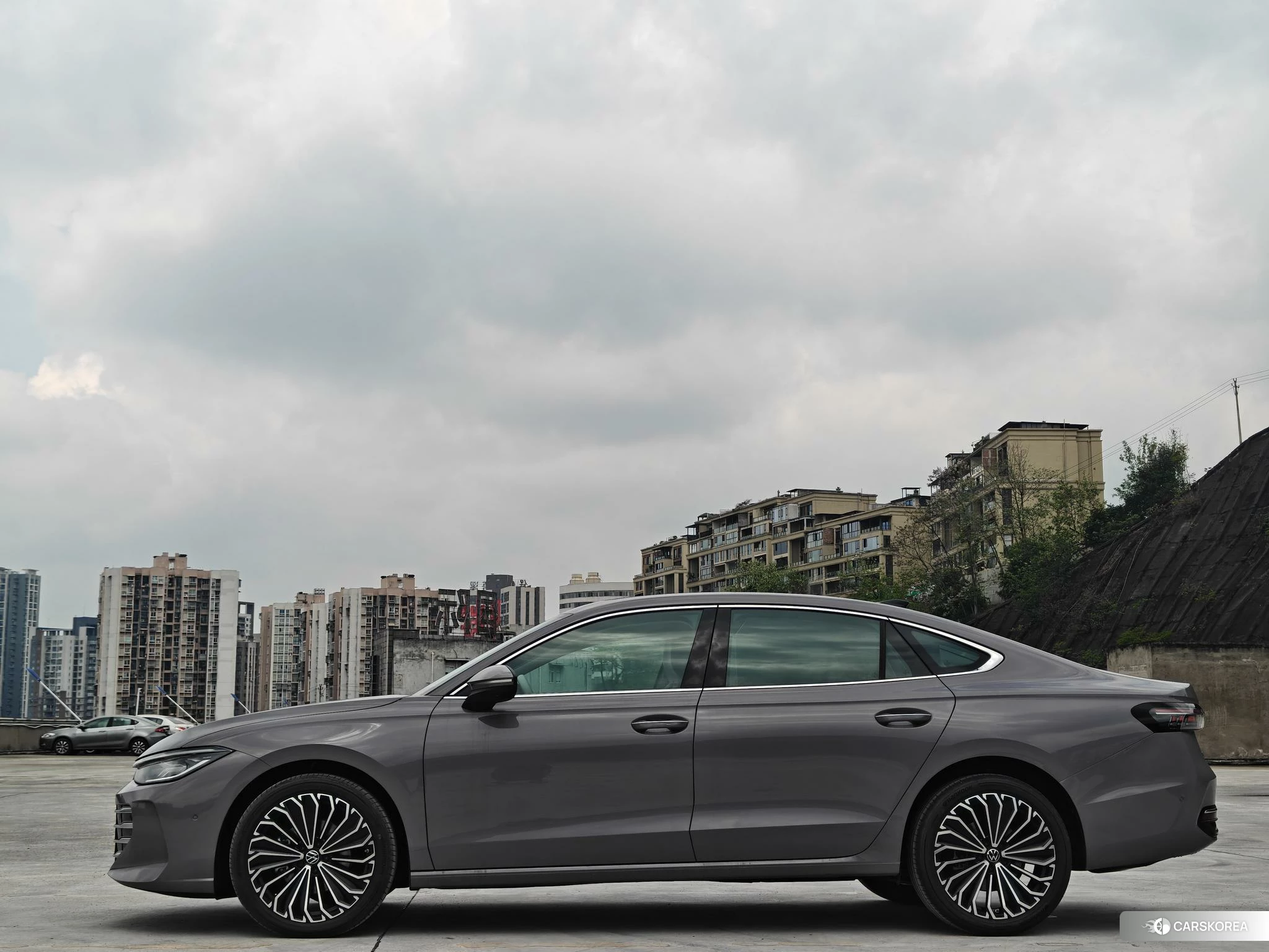 Volkswagen Passat id 4419077 из Китая 15