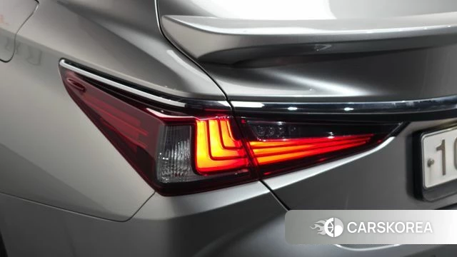 Lexus ES300h 7th generation id 4656446 из Кореи 15