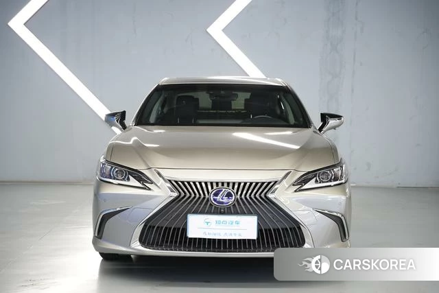 Lexus ES id 4240266 из Китая 15