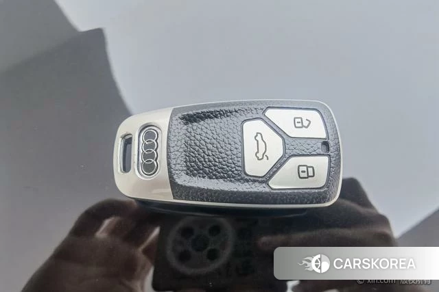 Audi Q5L id 4301159 из Китая 15