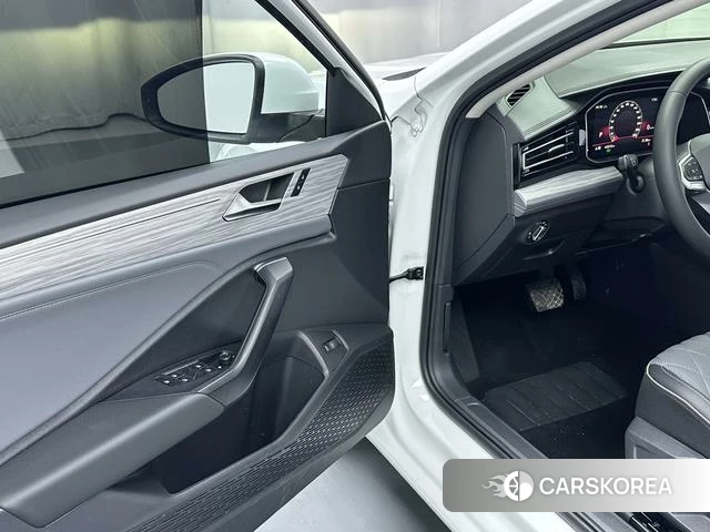 Volkswagen Sagitar id 4277856 из Китая 15