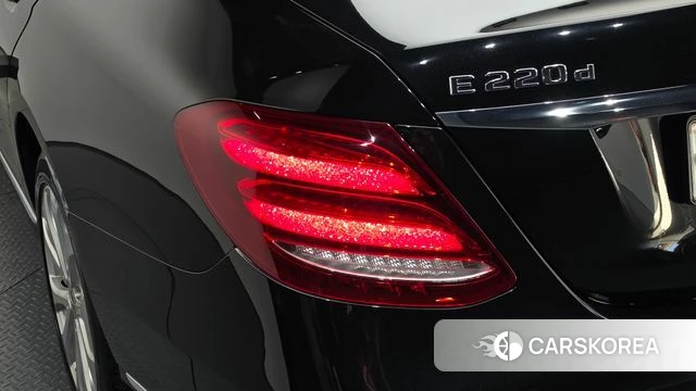 Mercedes-Benz E-Class W213 id 4642699 из Кореи 15