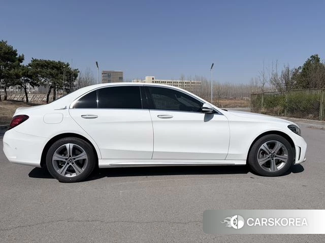 Mercedes-Benz Class C id 3901983 из Китая 15