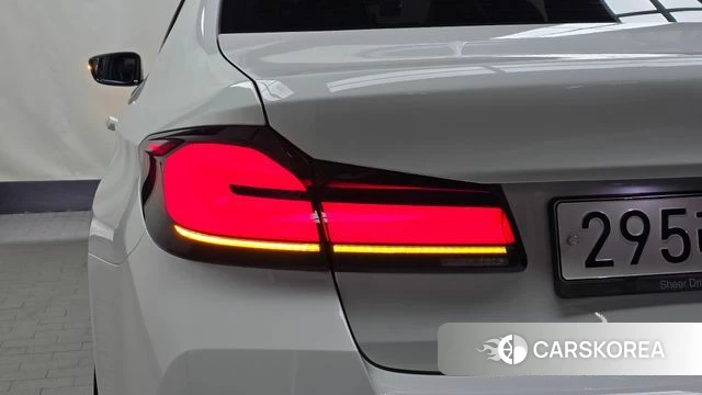 BMW 5 Series (G30) id 4693341 из Кореи 15