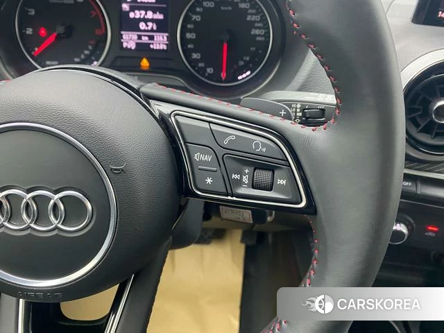Audi Q2L id 4297678 из Китая 15