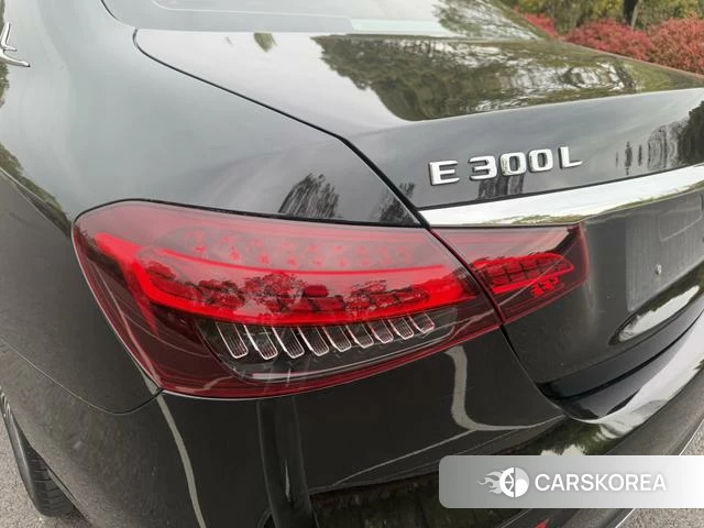 Mercedes-Benz E-class id 4264953 из Китая 15