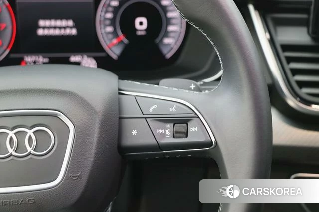 Audi Q5L id 4313696 из Китая 15