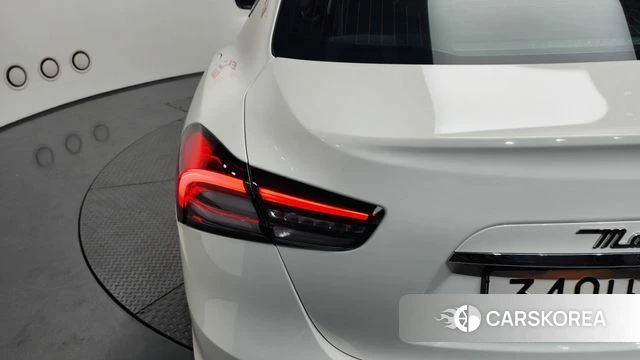 Maserati Ghibli id 4428917 из Кореи 15