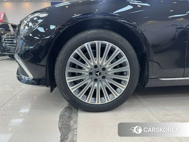 Mercedes-Benz E-class id 4334879 из Китая 15