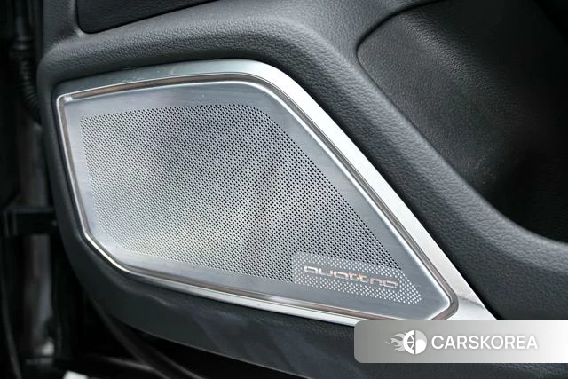 Audi A6L id 4335007 из Китая 15