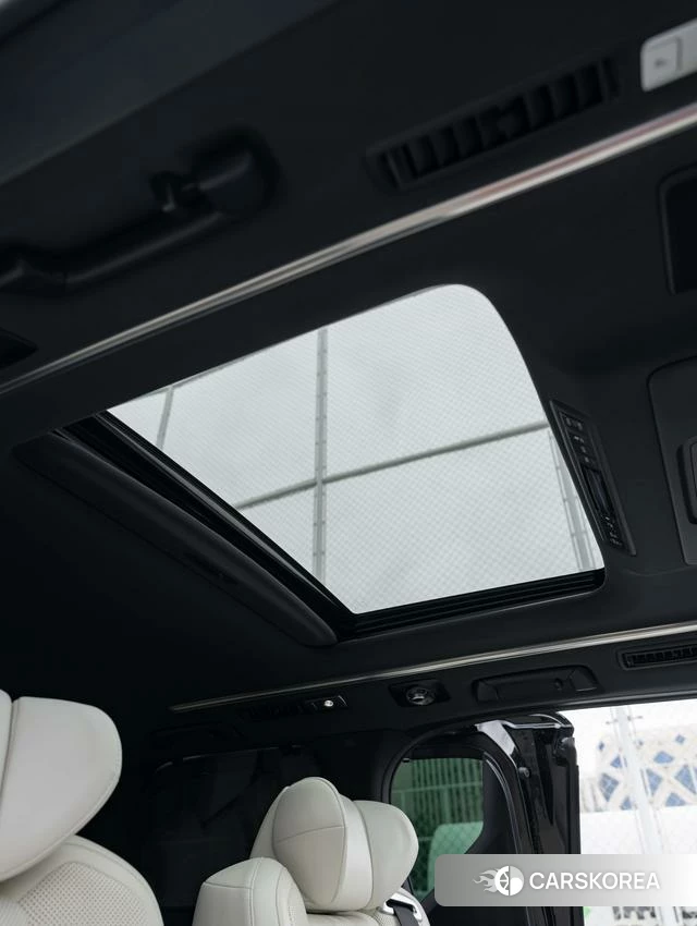 Lexus LM id 4278801 из Китая 15
