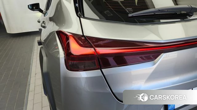 Lexus UX300h id 4427241 из Кореи 15