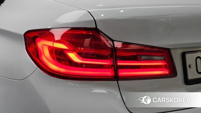 BMW 5 Series (G30) id 4900965 из Кореи 15