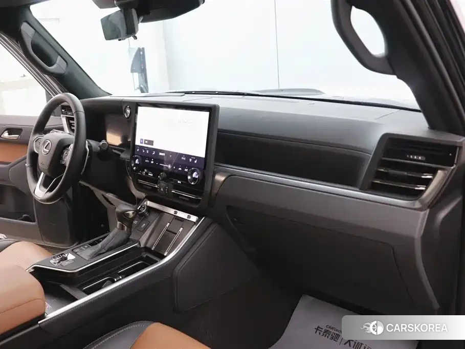 Lexus GX id 4629507 из Китая 15