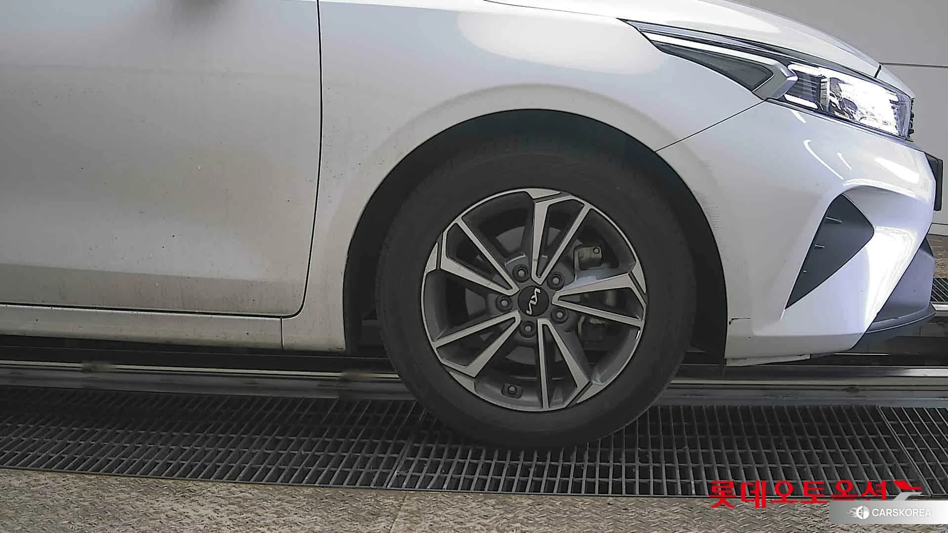 Kia K3 id 3869423 из Кореи 15