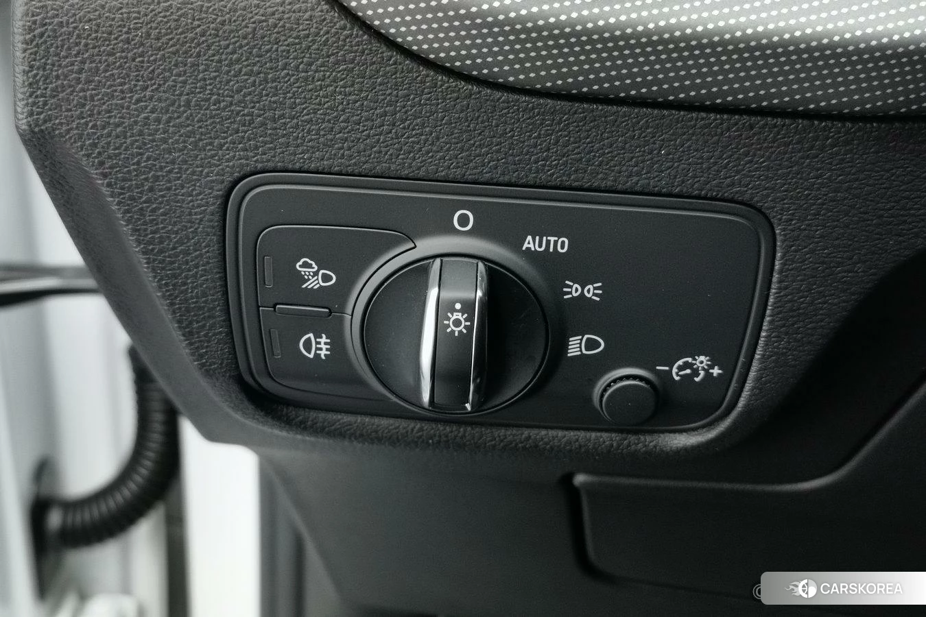 Audi Q2L id 4455105 из Китая 15