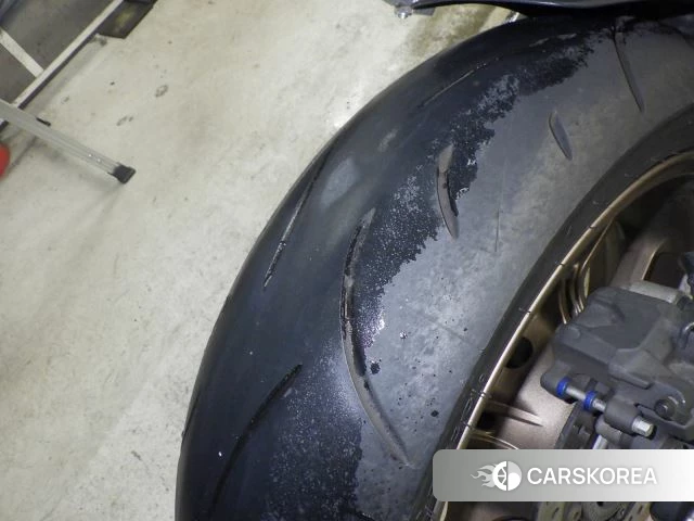 Проданный Honda CB650R id 4007084 из Японии, фото 15