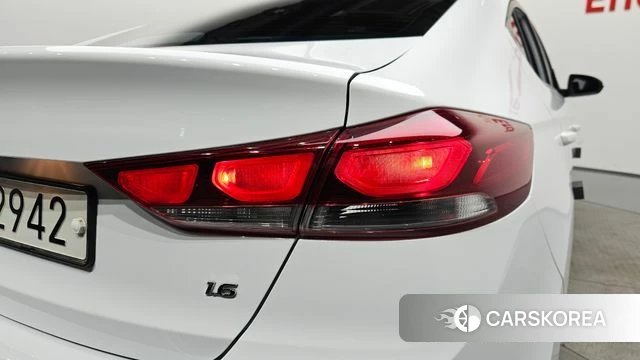 Hyundai Avante AD id 4536641 из Кореи 15