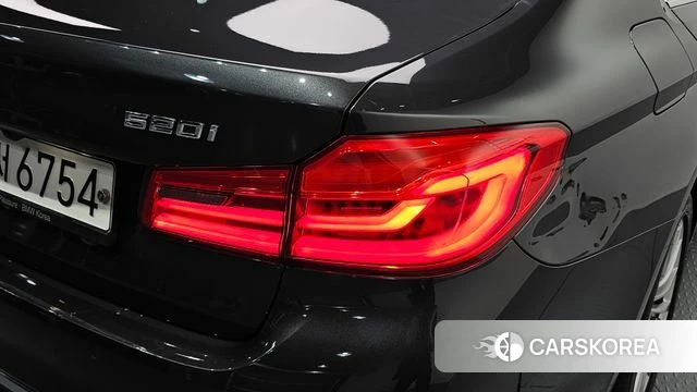 BMW 5 Series (G30) id 4836636 из Кореи 15