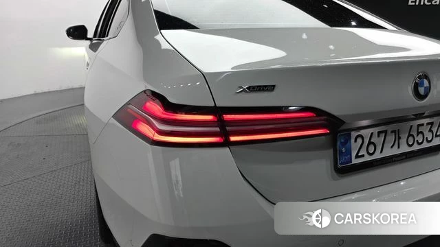 BMW 5 Series (G60) id 4591226 из Кореи 15