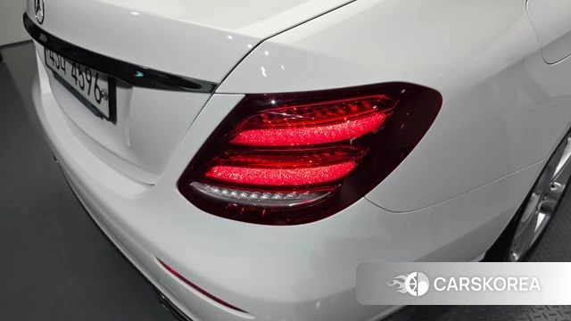 Mercedes-Benz E-Class W213 id 4536858 из Кореи 15