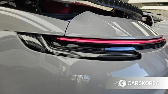 Porsche 911(992) id 4894702 из Кореи 15