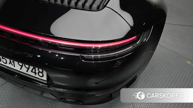 Porsche 911(992) id 4368850 из Кореи 15