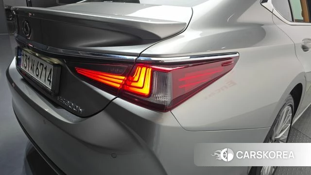 Lexus ES300h 7th generation id 4834544 из Кореи 15