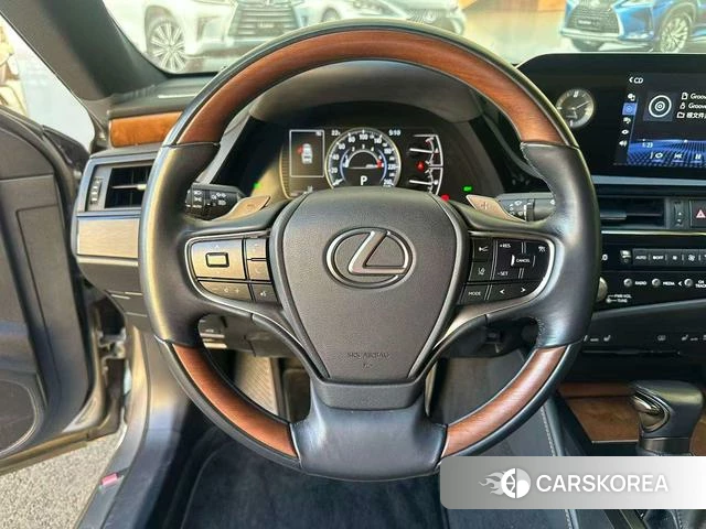 Lexus ES id 4277365 из Китая 15