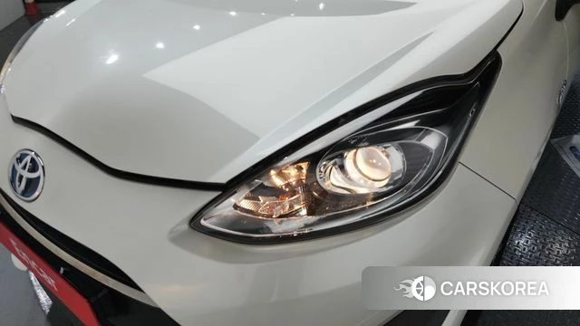 Toyota Prius C id 4285555 из Кореи 15