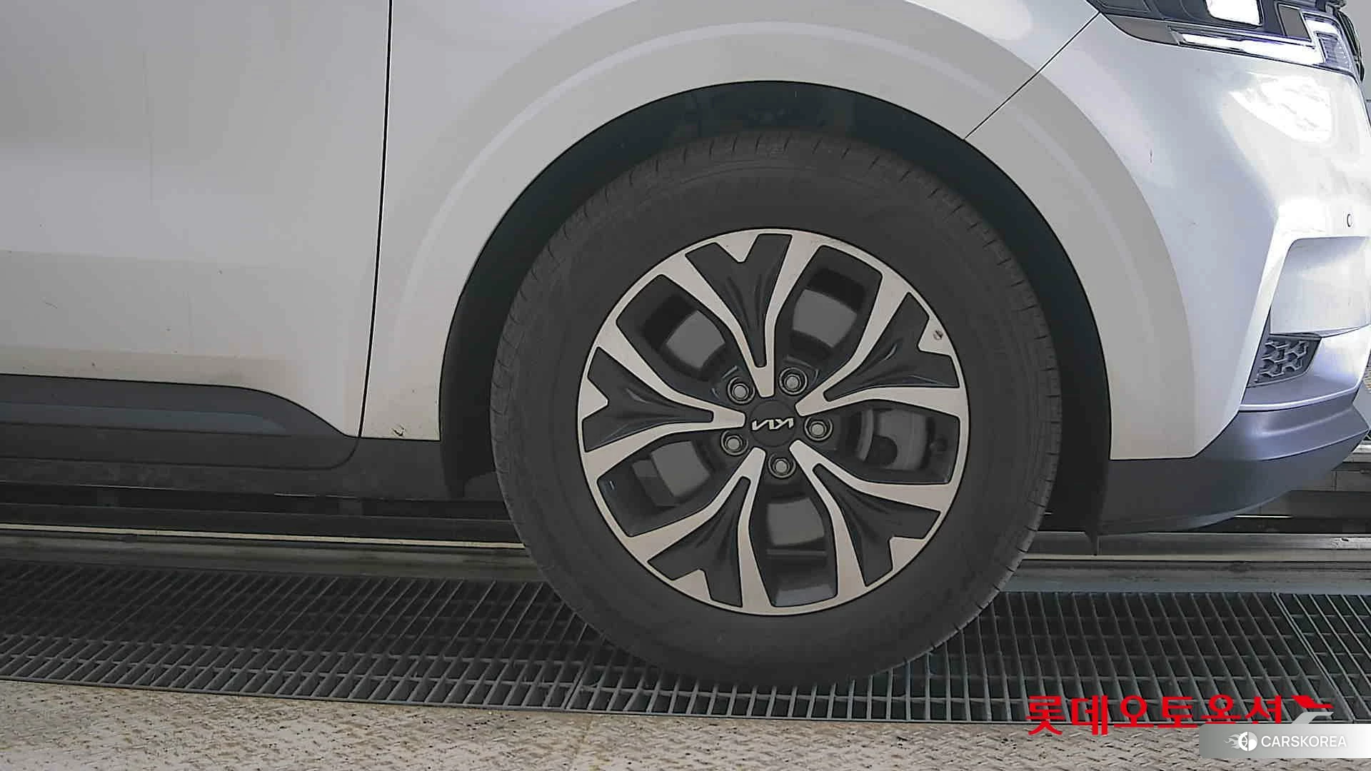 Kia Carnival id 4289627 из Кореи 15