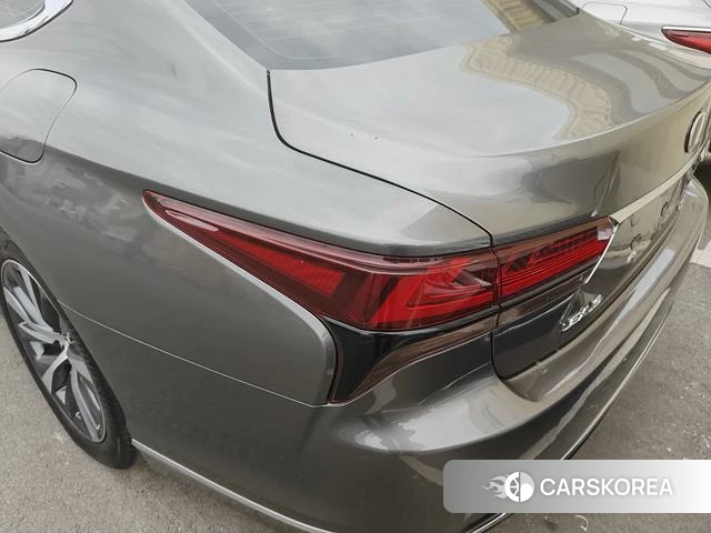 Lexus LS id 4261867 из Китая 15