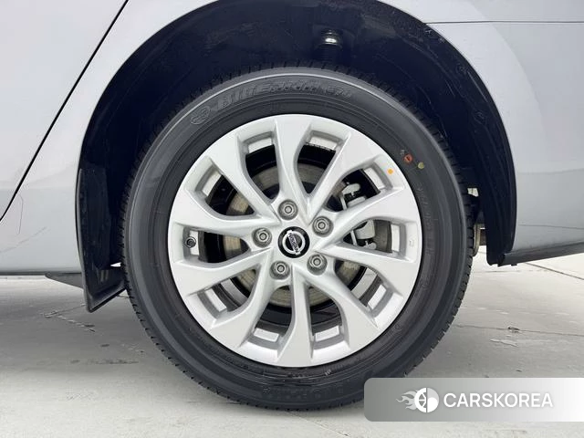 Nissan Xuan Yi id 4273925 из Китая 15