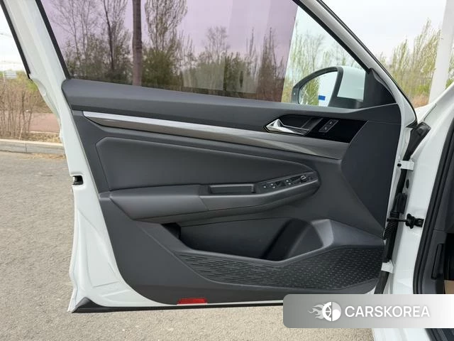 Volkswagen Bora id 4298190 из Китая 15